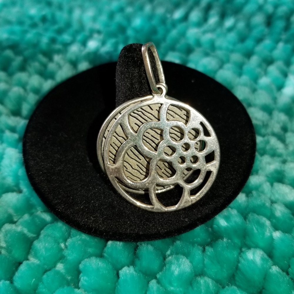 Pendant